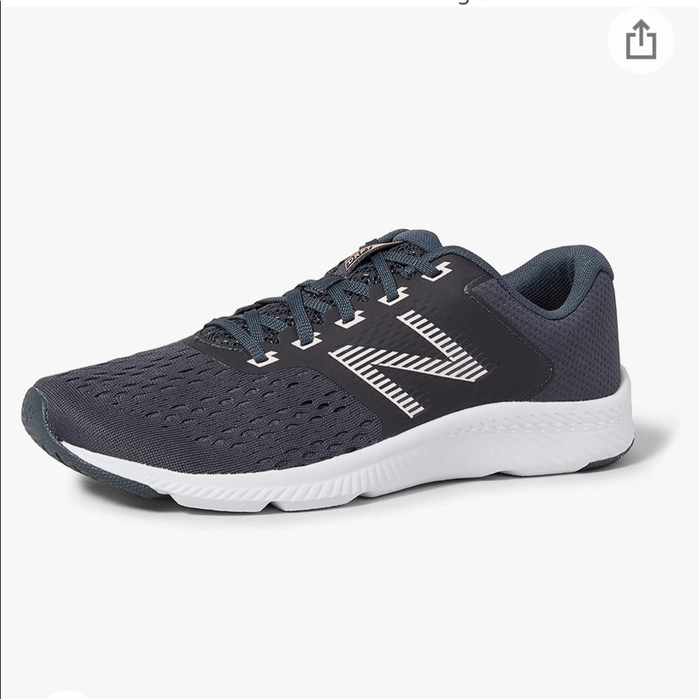 New Balance tennis shoes. Brand new.